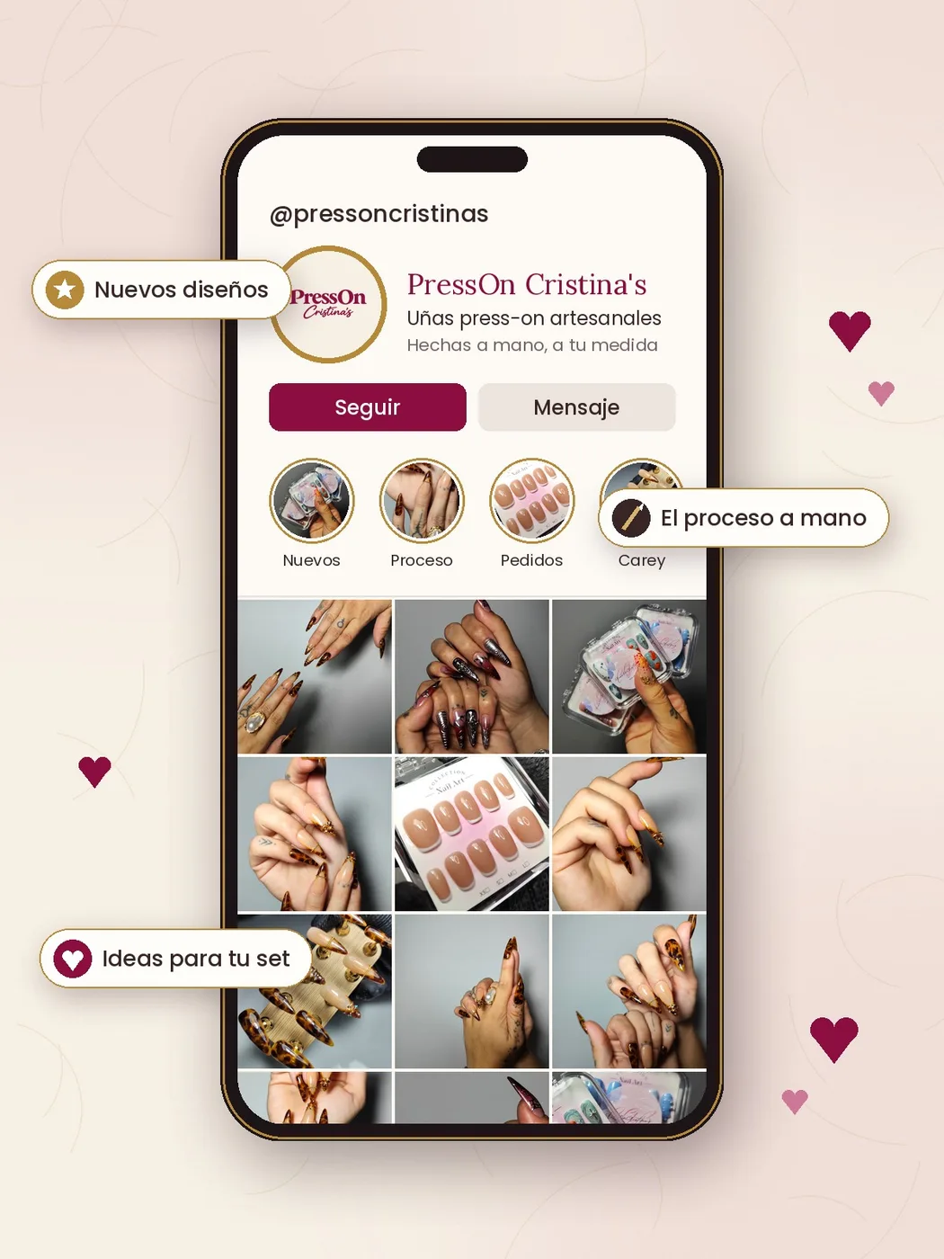 Móvil con el perfil de PressOn Cristina's (@pressoncristinas) y una cuadrícula de fotos de diseños, con etiquetas «Nuevos diseños», «El proceso a mano» e «Ideas para tu set»